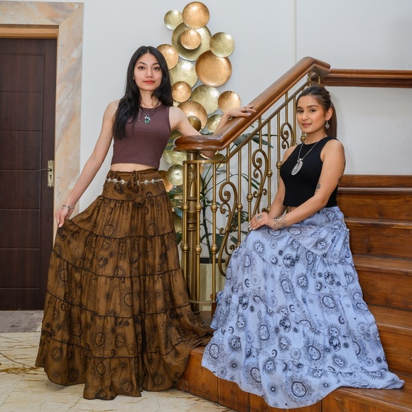 Celestial Sun Moon Print Flowy Summer Maxi Skirt - Picture 7 of 7